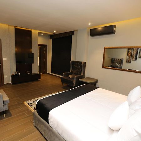 The Orchard Hotel Lahore Room photo